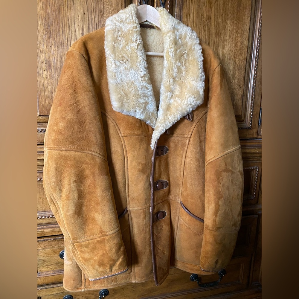 Knight Tailors Ltd L/XL 42 vintage tan/camel suede, lined winter coat Authentic